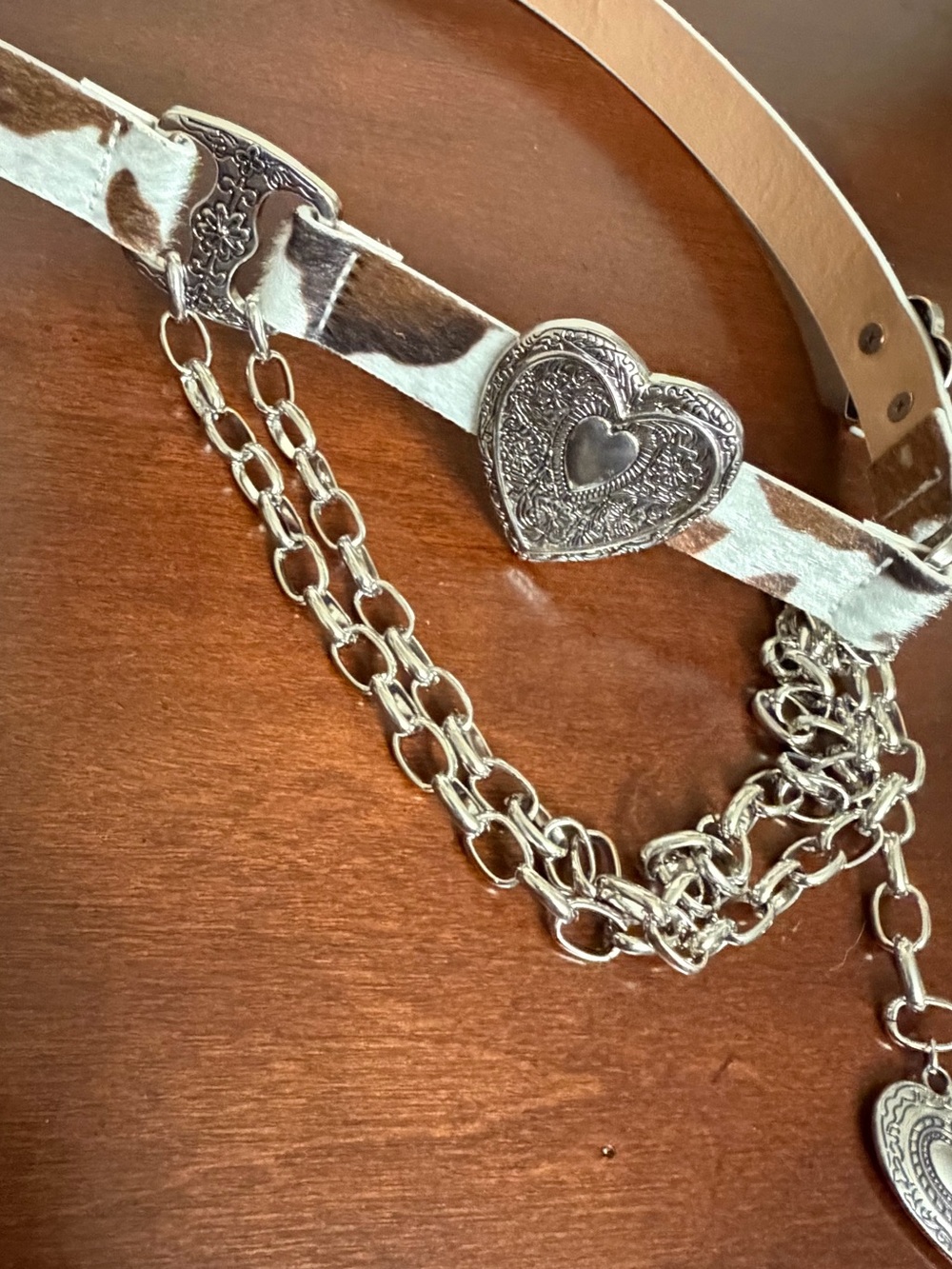 Haute Hippie Cow Print faux fur Hair-on-Hide Heart Chain Belt NWT - Picture 11 of 13